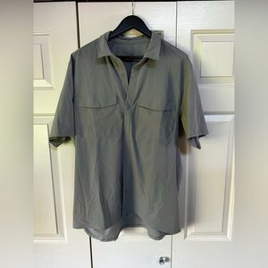 Lululemon Men’s Button Down Shirt